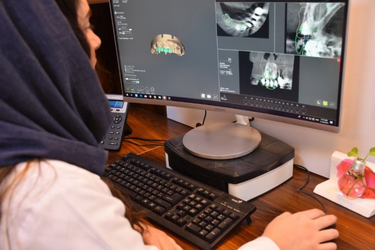 لابراتوار دیجیتال R2Gate